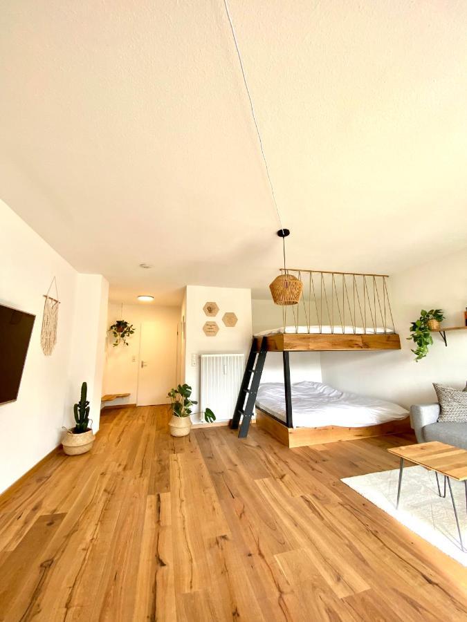 Apartment Butler Family & Friends Mit Hund Fussen